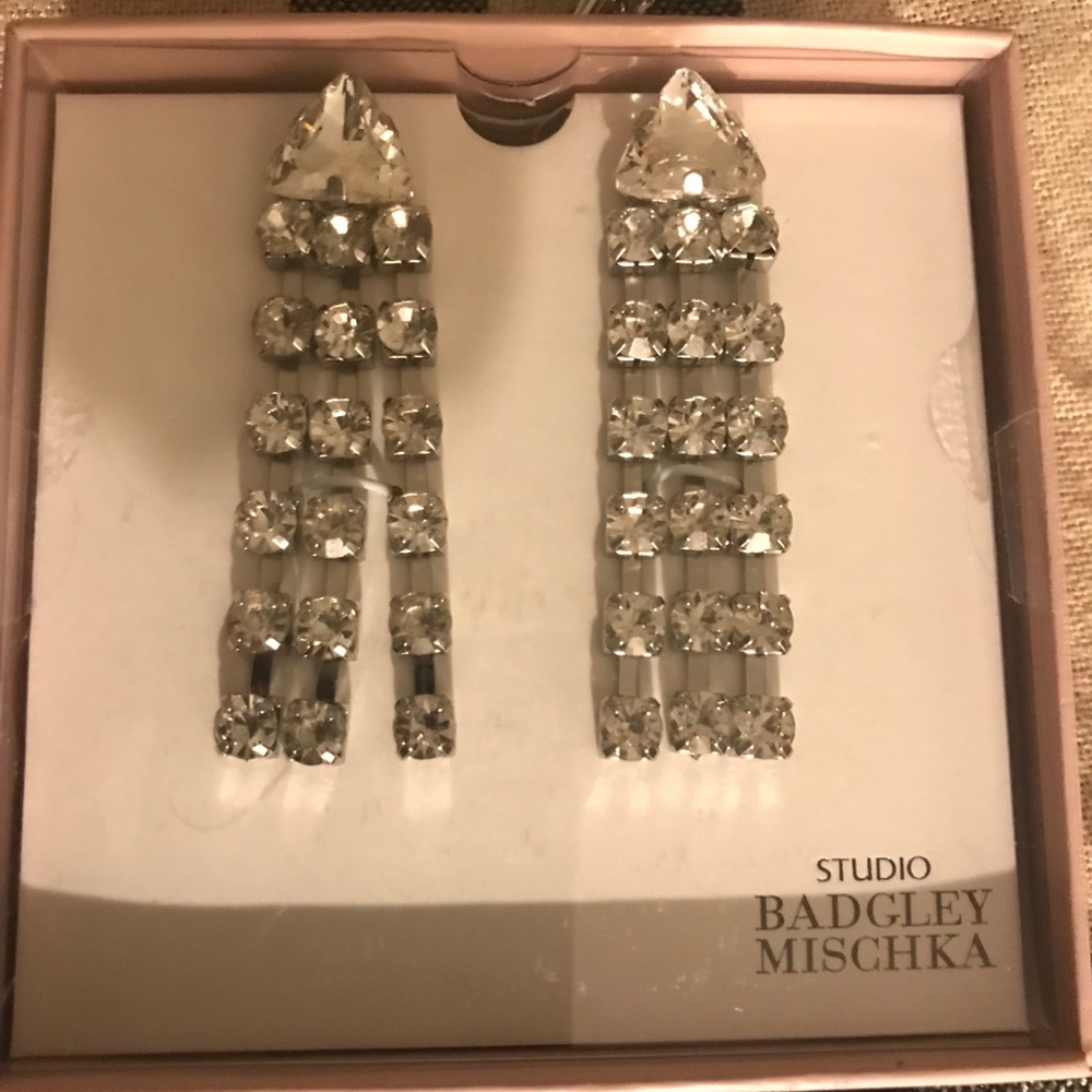 *NWT* Badgley Mischka Special Occasion Earrings👌